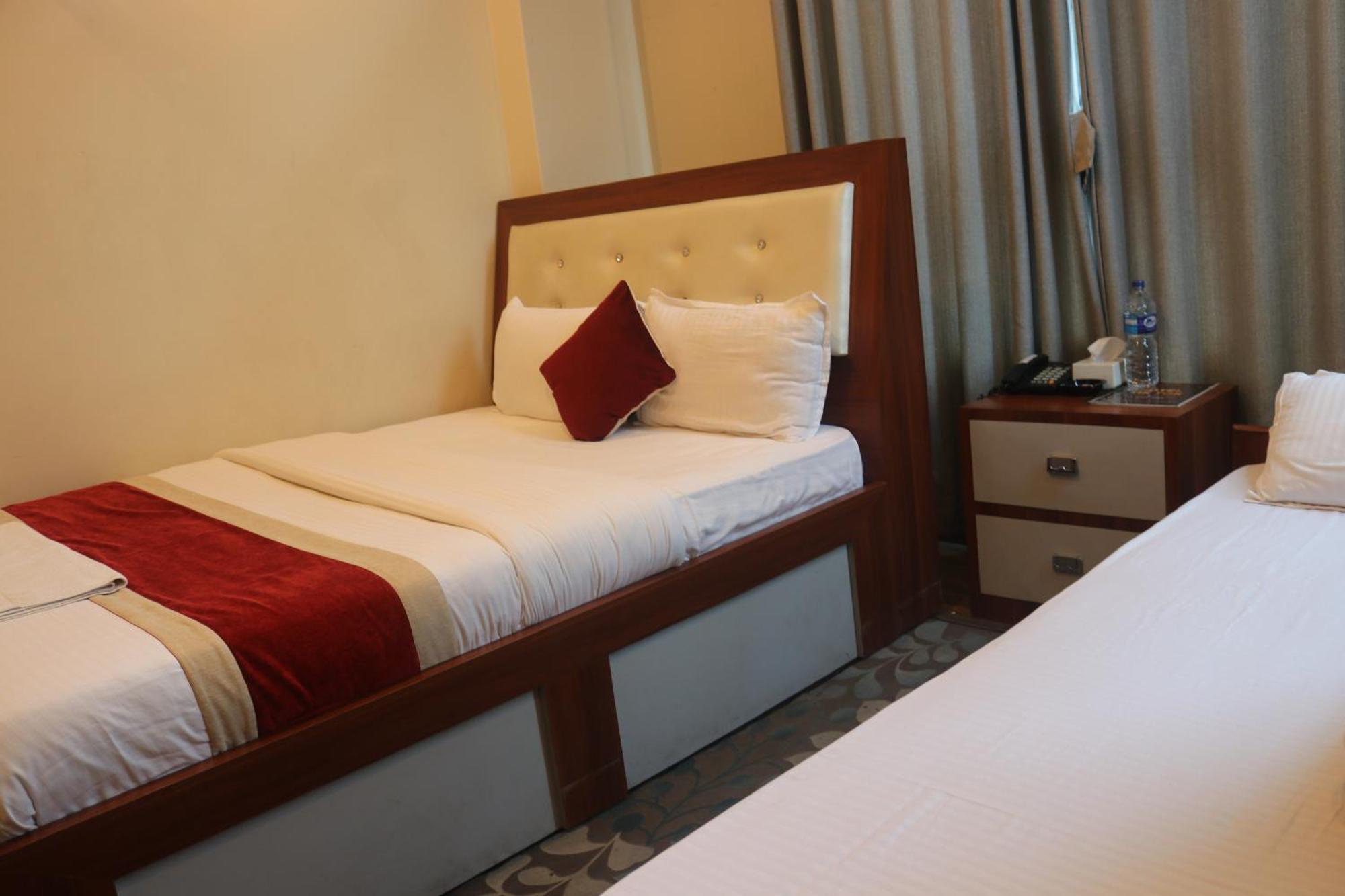 Hotel Tiktok Kathmandu Luaran gambar